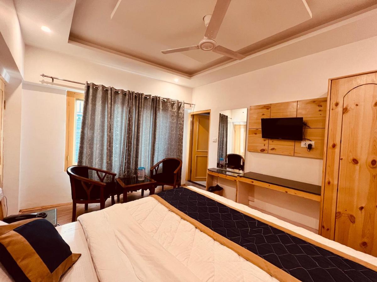 Hotel Lemoon Tree Manāli Zewnętrze zdjęcie