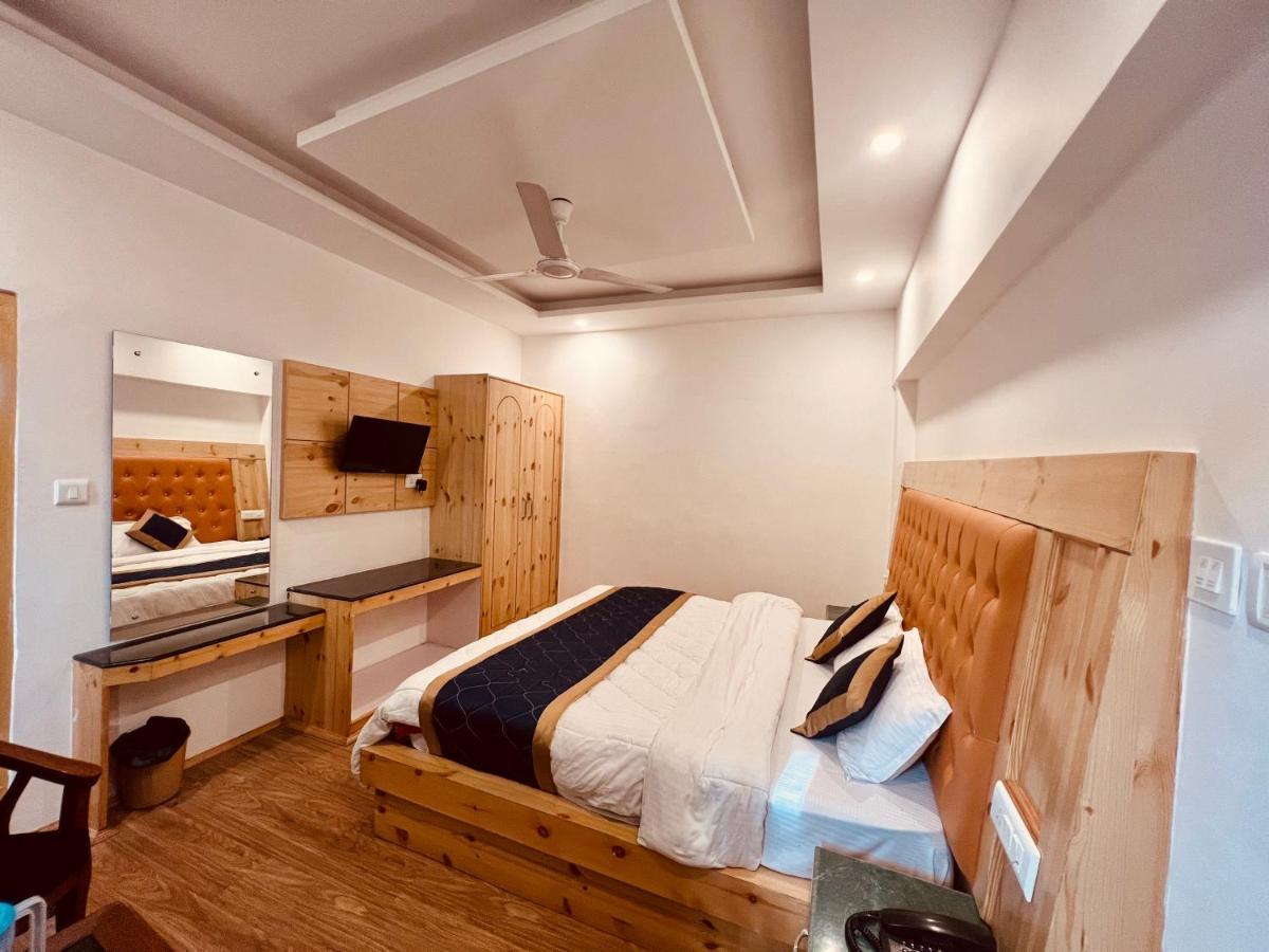 Hotel Lemoon Tree Manāli Zewnętrze zdjęcie
