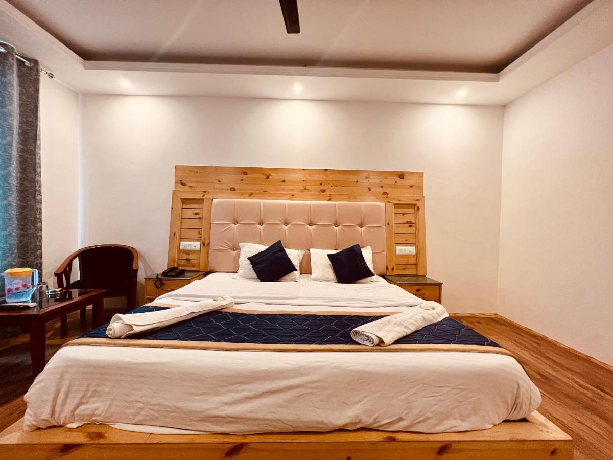 Hotel Lemoon Tree Manāli Zewnętrze zdjęcie
