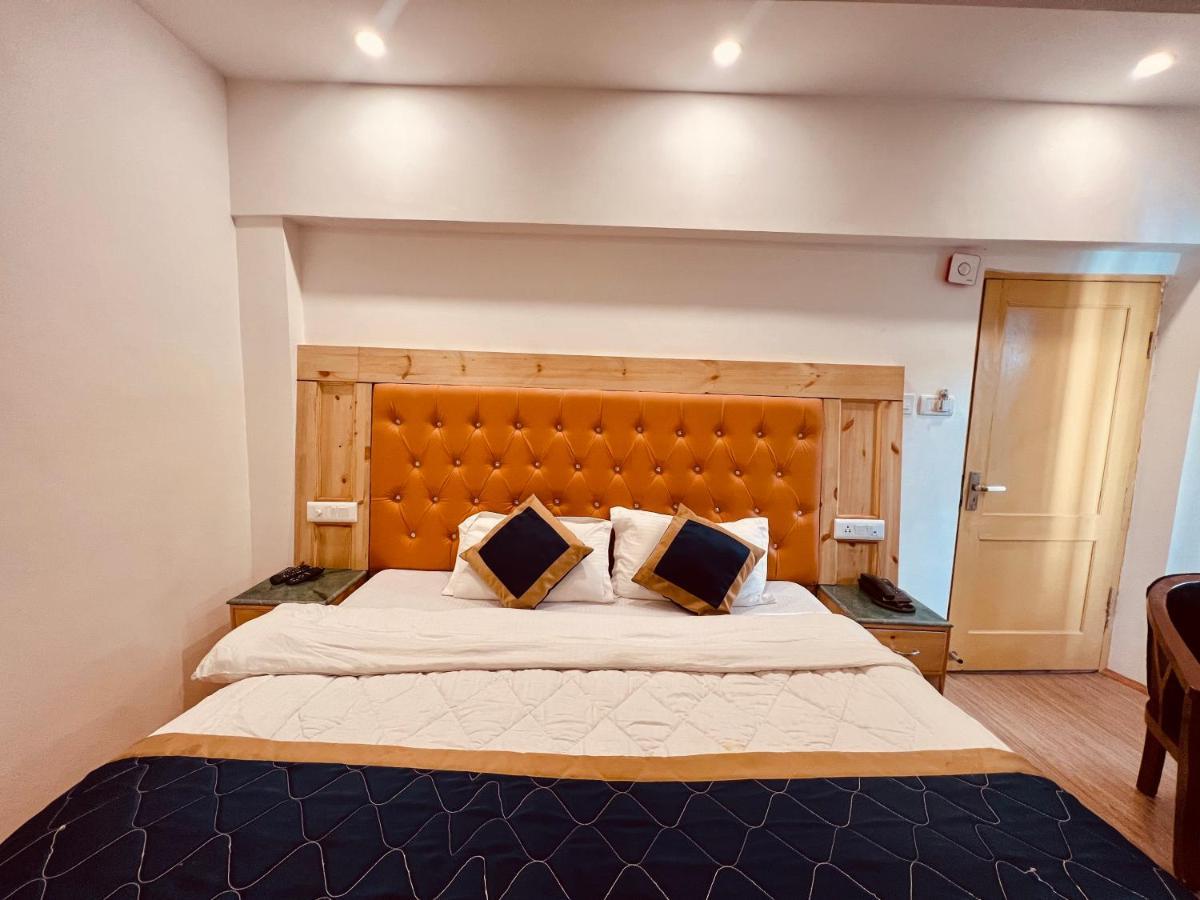 Hotel Lemoon Tree Manāli Zewnętrze zdjęcie
