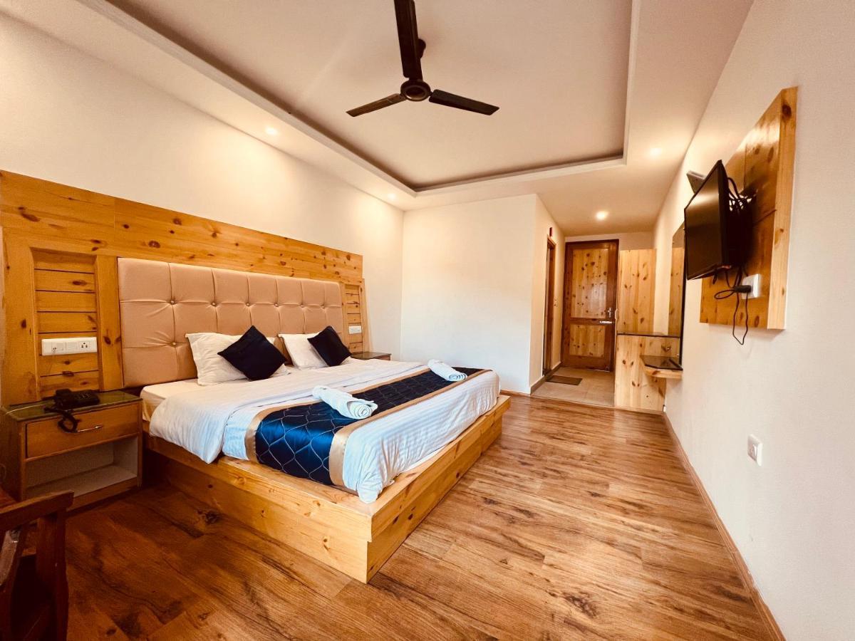 Hotel Lemoon Tree Manāli Zewnętrze zdjęcie